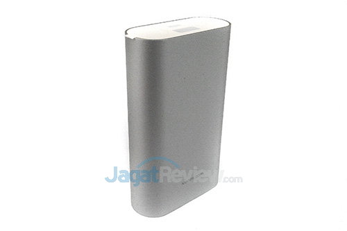 Review Power Bank Xiaomi 5200: Murah Ringkas dengan Performa Tinggi 2 Xiaomi Powerbank 5200 - Belakang