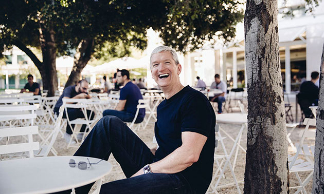CEO Apple Mengaku Dirinya Seorang Gay 11 cook