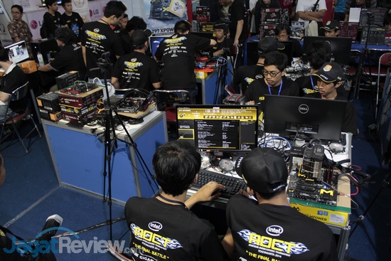 AOCT 2014 The Final Battle: Motherboard Challenge MSI Tengah Berlangsung 50 AOCT 2014 The Final Battle Day 2 001