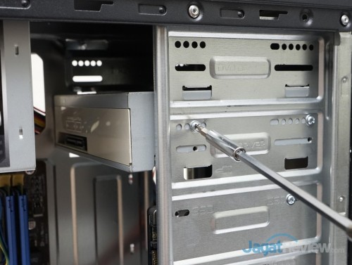 Review PowerLogic Futura Neo XV100: Casing Murah Dibawah Rp. 200.000 3 PowerLogic Futura NEO XV 100 31