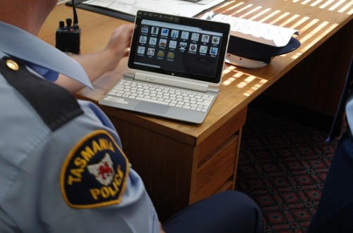 Acer Bekali Kepolisian Wilayah Tasmania dengan Iconia W511 1 Tasmanian Police