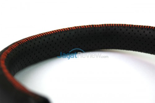 Review Philips Fidelio M1MK2: Ajang Pembuktian Diri 4 Headband dilapisi kulit dan busa