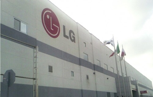 LG Siapkan Phablet G4 Note? 1 LGD-Mexico-Reynosa-module-plant