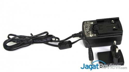 Hands-On Review Mede8er ME1000X3D: Multimedia Player dengan Fitur NAS 5 Mede8er ME1000X3D - 06