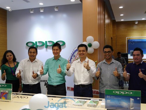 Oppo Store Mall Taman Anggrek (7)