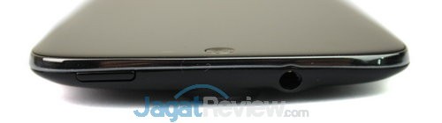 Bagian atas terdapat slot audio jack 3.5mm