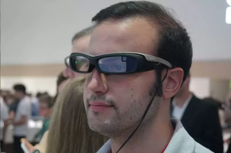 Jadi Rival Google Glass, Sony Tawarkan SmartEyeGlass 4 SonySmartEyeGlass