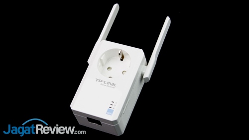 Hands-On Review TP-Link TL-WA860RE: Range Extender Plus Stop Kontak 25 TP Link TL WA860RE 04