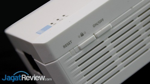 Hands-On Review TP-Link TL-WA860RE: Range Extender Plus Stop Kontak 8 TP-Link TL-WA860RE - 06