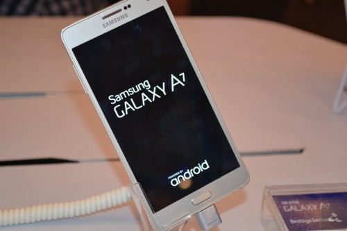 Smartphone Paling Tipis Dari Samsung Menampakan Diri 1 galaxya7_05