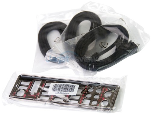 Review Gigabyte X99 Gaming G1 WIFI: Wujudkan PC Bertenaga dengan Fitur Gaming Kelas Atas 5 gigabyte x99 gaming g1 wifi backpanel io shield & sata cables