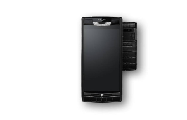 Vertu Luncurkan Smartphone Berlapis Berlian Putih dan Kulit Buaya 3 vertu alligator 1 1024x655