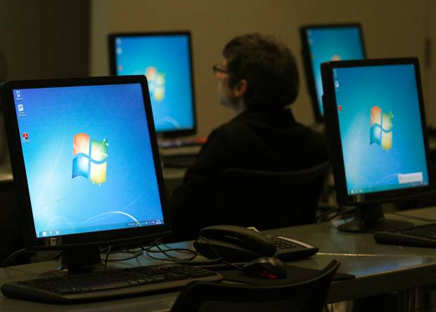 Microsoft Resmi Akhiri Dukungan Utama Windows 7 8 windows 7