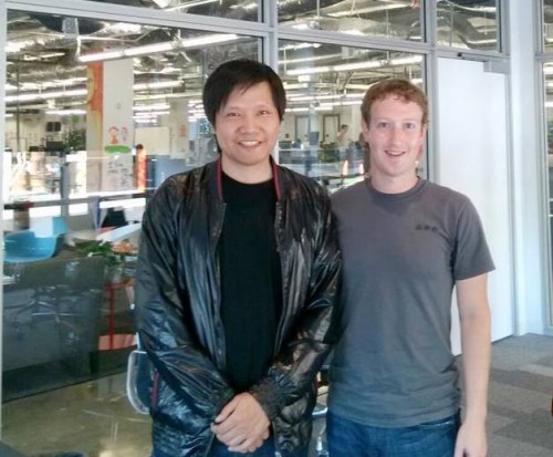 Facebook Diketahui Tertarik Investasi di Xiaomi 2 Kiri: Lei Jun - Kanan: Mark Zuckerberg