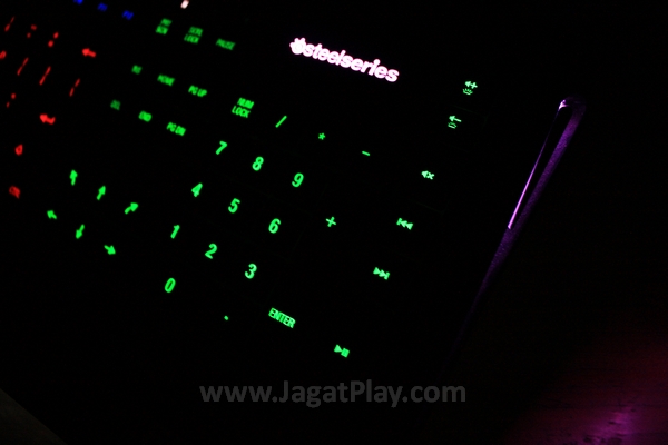 Review SteelSeries APEX Gaming FNATIC Edition: Keyboard Membran Berdesain Apik! 28 012. salah satu produk keyboard membran yang baik
