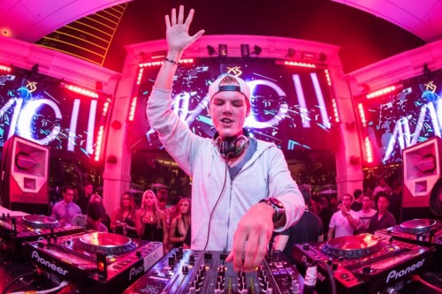 DJ Avicii Tertangkap Kamera Gunakan Software Bajakan 1 1