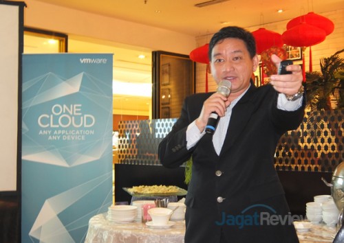 VMware Hadirkan Virtualisasi Hybrid Cloud untuk Bisnis di Masa Depan 2 Andreas Kagawa, General Manager, General Business, VMware Indonesia
