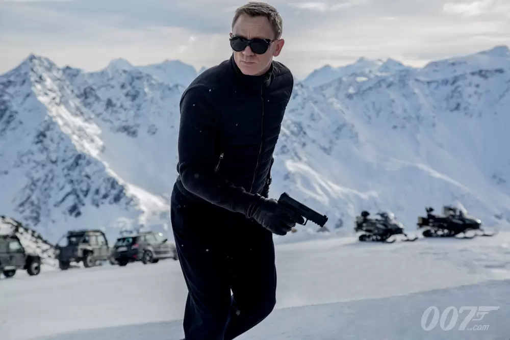 Masih Kuat, Spectre Dominasi US Weekend Box Office 23 Daniel Craig is James Bond in Spectre