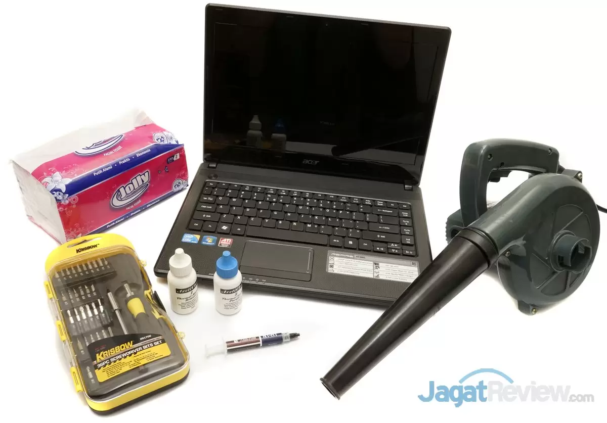 Tips Notebook: Mengganti Thermalpaste dan Membersihkan Sistem Pendingin 12 Membersihkan Notebook 11