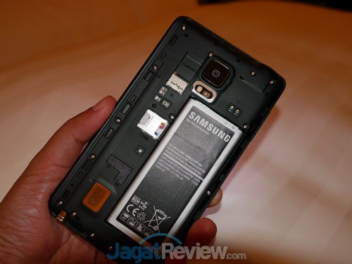 Hands-On Galaxy Note Edge: Android Layar Lengkung dengan Snapdragon 805 4 Samsung Galaxy Note Edge JAgatReview (3)