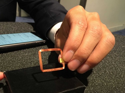 Bersiap Saingi Apple Pay, Samsung Akuisisi LoopPay 2 looppay-chip-mobile-payments-4