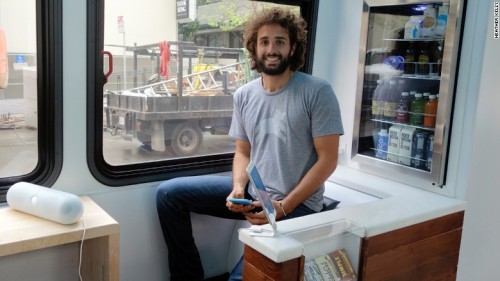 Bus Mewah Leap Mulai Beroperasi di San Fransisco 3 150322233635-leap-bus-startup-780x439