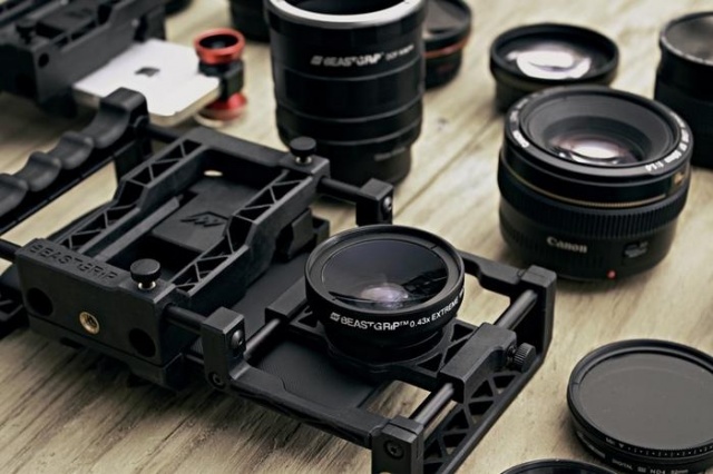 Beastgrip Pro, Ubah Smartphone Jadi Kamera Interchangeable Profesional 2 2