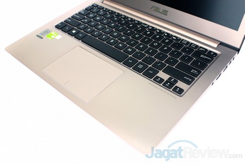 Asus ZenBook UX303L_3