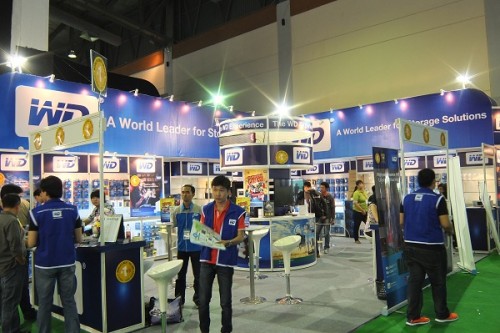 Resmi Dibuka, Mega Bazaar 2015 Usung Tema  DSCF0456