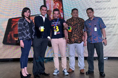 Lenovo Luncurkan Smartphone 4G Murah A6000 1 Lenovo A6000 - Launch