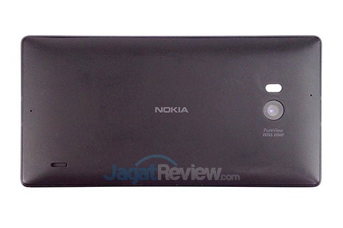 Review Nokia Lumia 930: Windows Phone 8.1 Kencang (Lagi-lagi) dengan Kamera Terbaik 2 Nokia Lumia 930 - Belakang