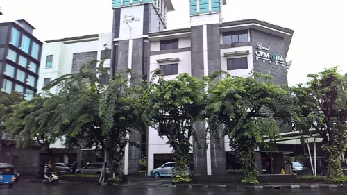 Review Nokia Lumia 930: Windows Phone 8.1 Kencang (Lagi-lagi) dengan Kamera Terbaik 2 Nokia Lumia 930 - Kamera Depan Outdoor