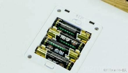 Xiaomi Bakal Luncurkan Timbangan Pintar? 5 Timbangan Xiaomi - Baterai AA