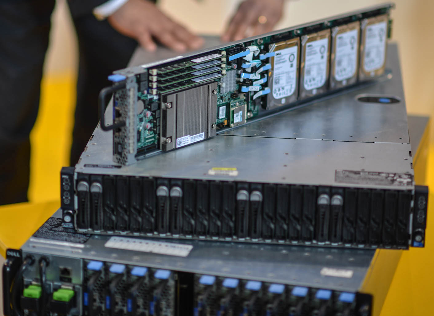 ARM Gandeng Taiwan Masuk ke Pasar Arsitektur Chip Server 12 arm