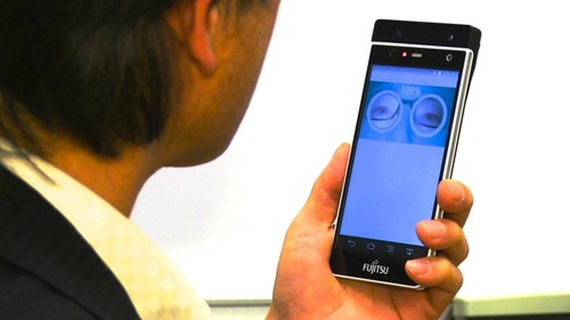 Fujitsu Pamerkan Sensor Iris Mata di Smartphone 16 fujtsu