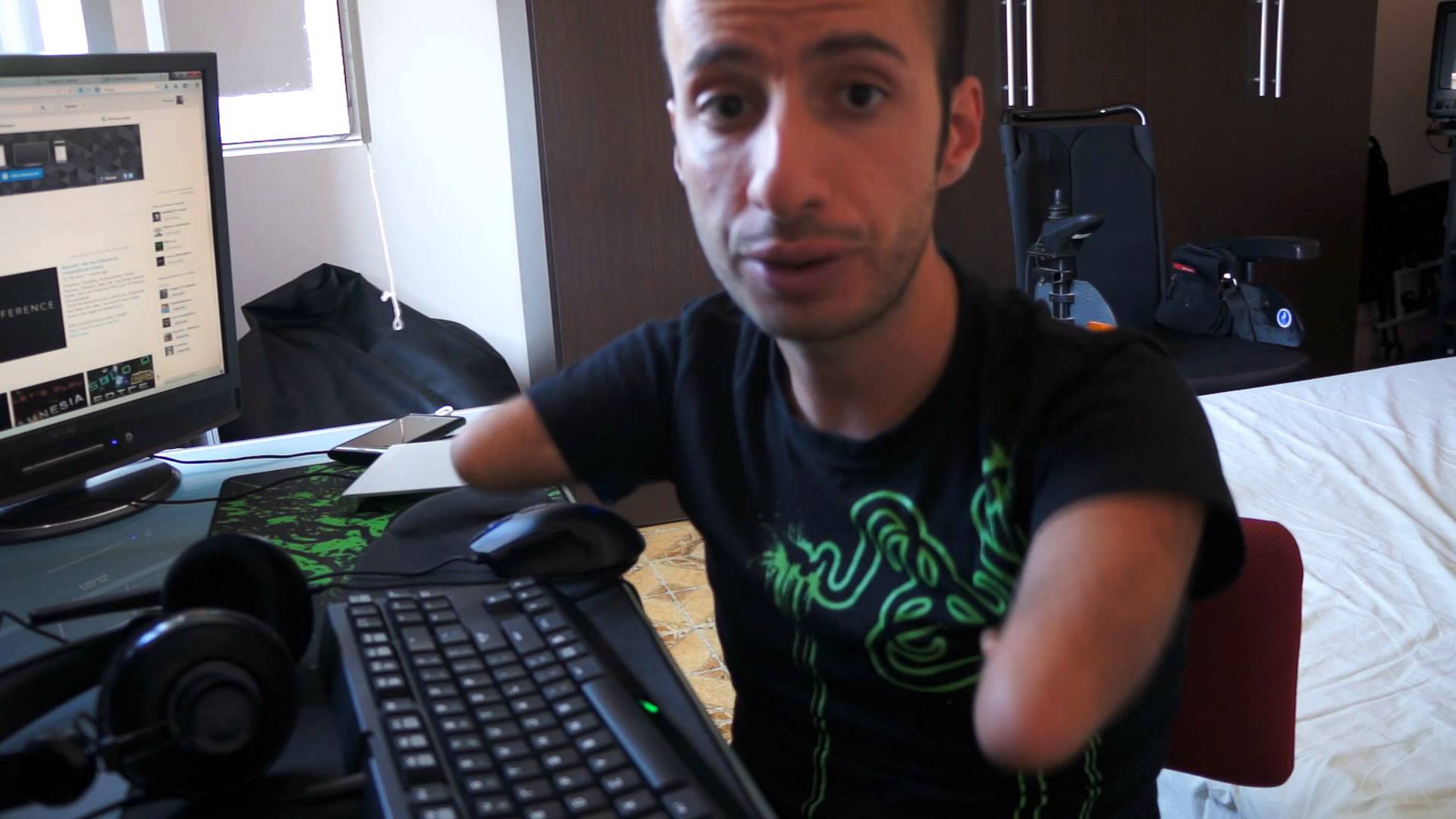 Razer Rilis Dokumenter Tentang Gamer MOBA Tanpa Tangan 13 macshg