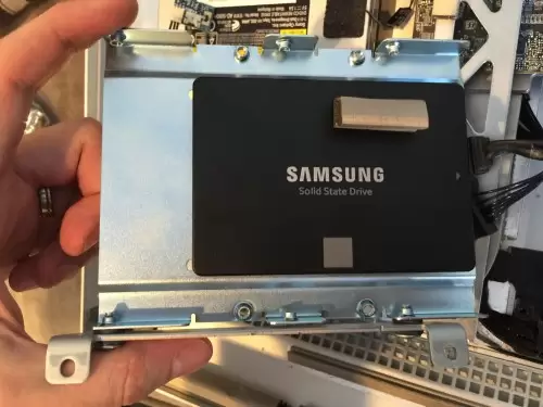 Samsung Jadi Pemasok SSD untuk Macbook Terbaru 1 samsung ssd