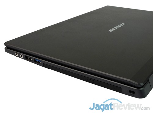 Review Xenom Pegasus PS15SR X2: Notebook Gaming Bertenaga dengan Harga Hemat 2 xenom pegasus ps15sr x2 right side