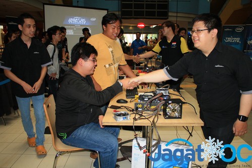 Report: JagatOC Intel XTU Challenge, 31 Maret 2015 9 IMG_1505