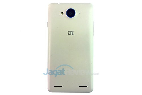 ZTE Blade V5 - Belakang