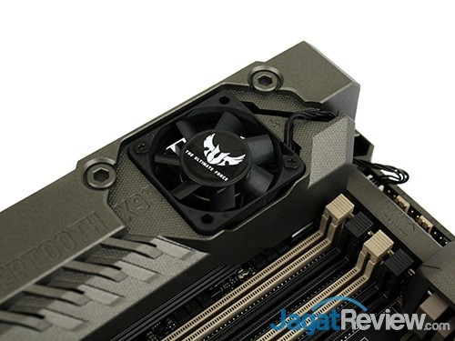 Preview: Unboxing ASUS Sabertooth X99 9 ASUS_Sabertooth_X99_10