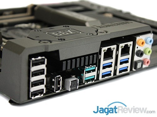 Preview: Unboxing ASUS Sabertooth X99 13 ASUS_Sabertooth_X99_19