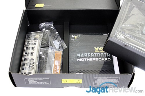 Preview: Unboxing ASUS Sabertooth X99 2 ASUS_Sabertooth_X99_21