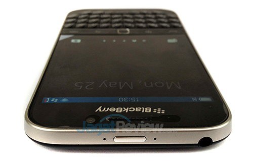 Review Blackberry Classic: Smartphone Blackberry Onyx dengan BB OS 10 10 Blackberry Classic - Bagian Atas