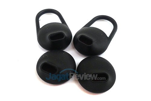 Review Blackberry Classic: Smartphone Blackberry Onyx dengan BB OS 10 8 Blackberry Classic - Earbuds