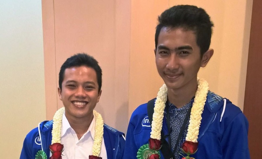 Rumus Matematika Ke Motif Kain, Indonesia Bikin Juri ‘Intel ISEF’ 2015 Kagum 1 Intel ISEF 21
