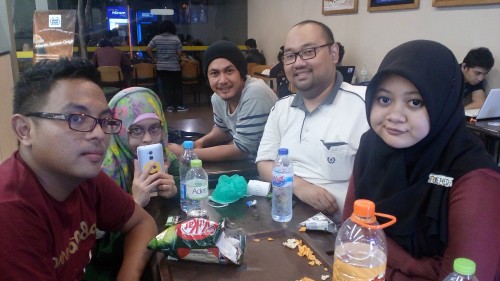 Lenovo A7000 - Hasil Kamera Utama Indoor