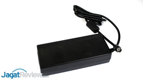 Review Seagate NAS Pro 4-Bay: NAS Elegan Penunjang Bisnis 2 Seagate NAS Pro 4-Bay - 02