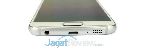 Di bagian bawah ada slot audio jack 3.5mm dan slot microUSB. Sedangkan di bawah layar, ada tombol Home fisik