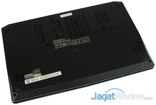 Review MSI GS30 2M Shadow: Notebook Tipis Bertenaga dengan Kinerja Gaming Kelas Desktop 6 msi gs30 2m shadow bottom side